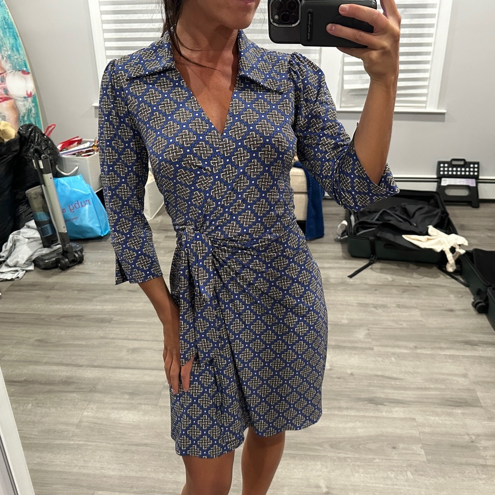 Laundry by Shelli Segal V Neck Collar Wrap Dress